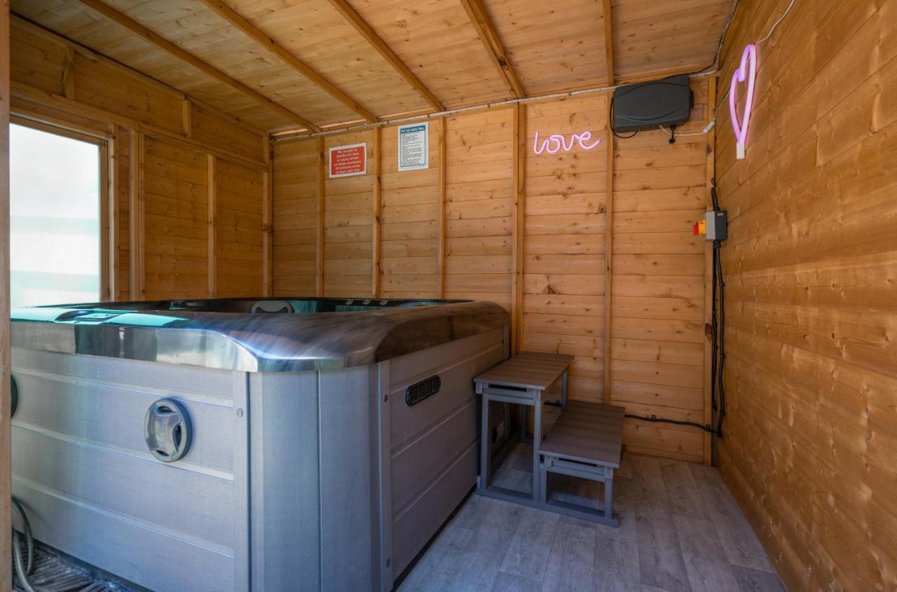 Apartamento Perfect Couple Retreat To Unwind&Relax With Hottub Peacehaven Exterior foto